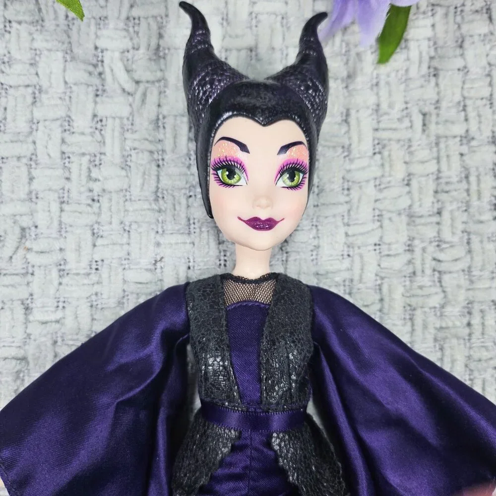 Hasbro disney descendants