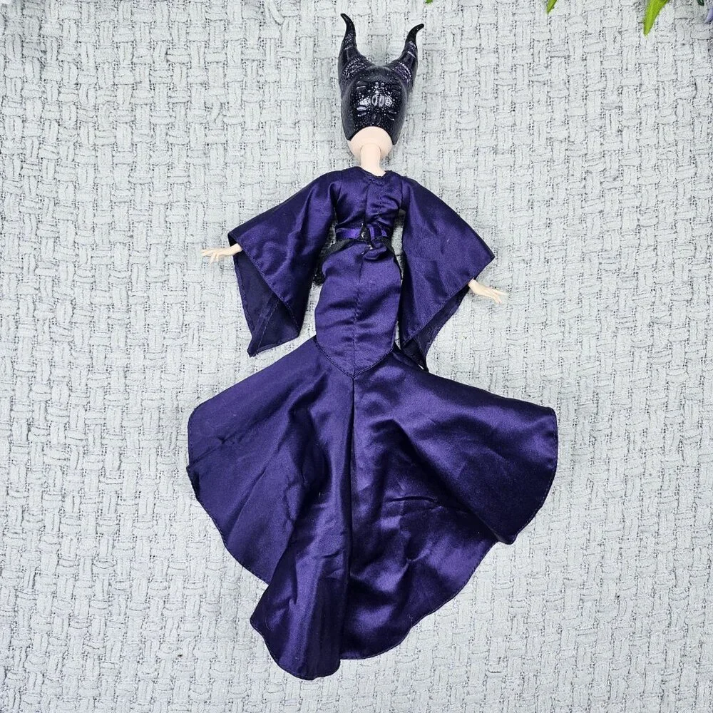 Hasbro disney descendants