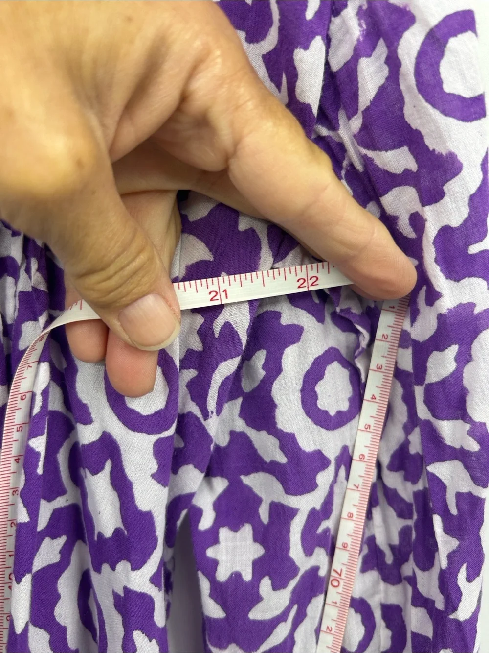 Roberta Roller Rabbit Piperlime Purple Printed V-Neck Top Beaded Trim Pleated L