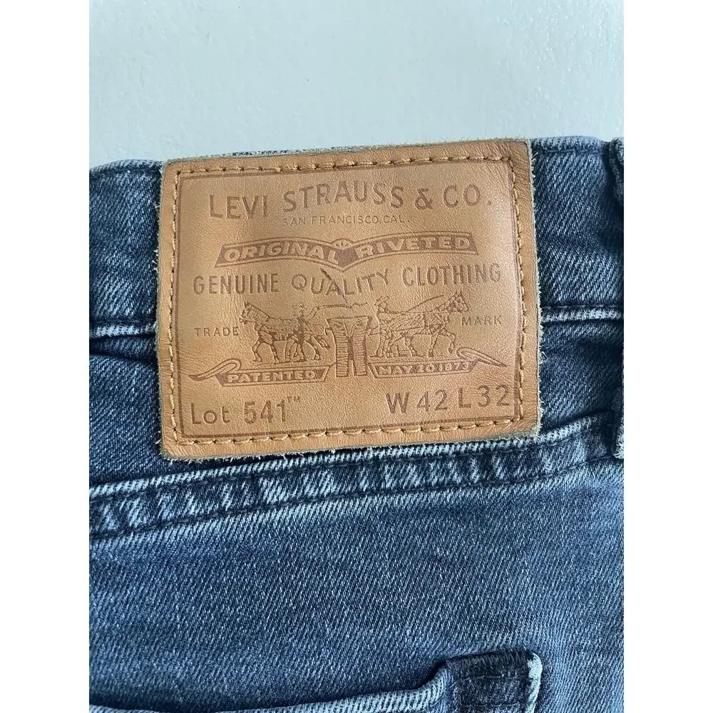 Levis **see photos