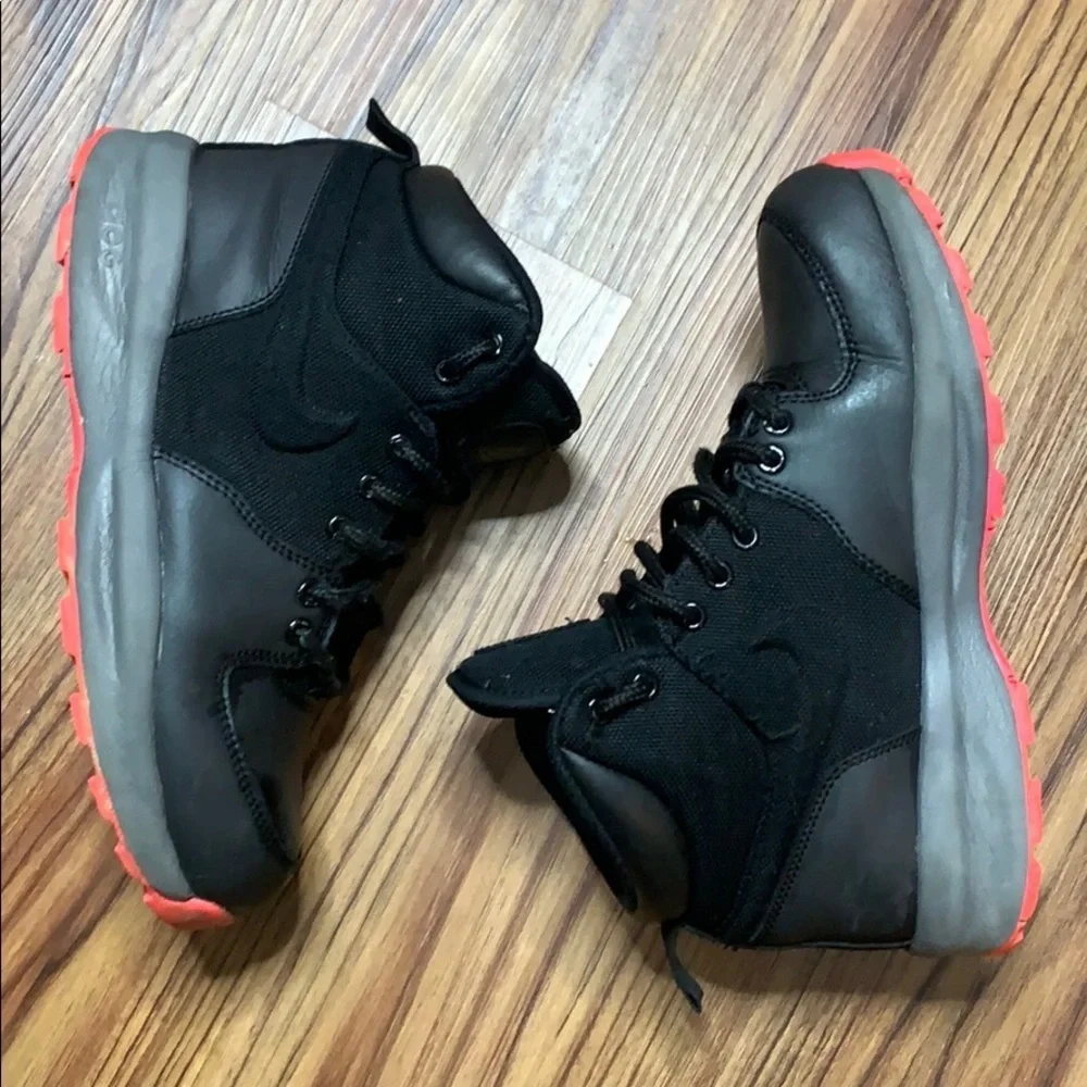 Nike ACG Youth Shoes