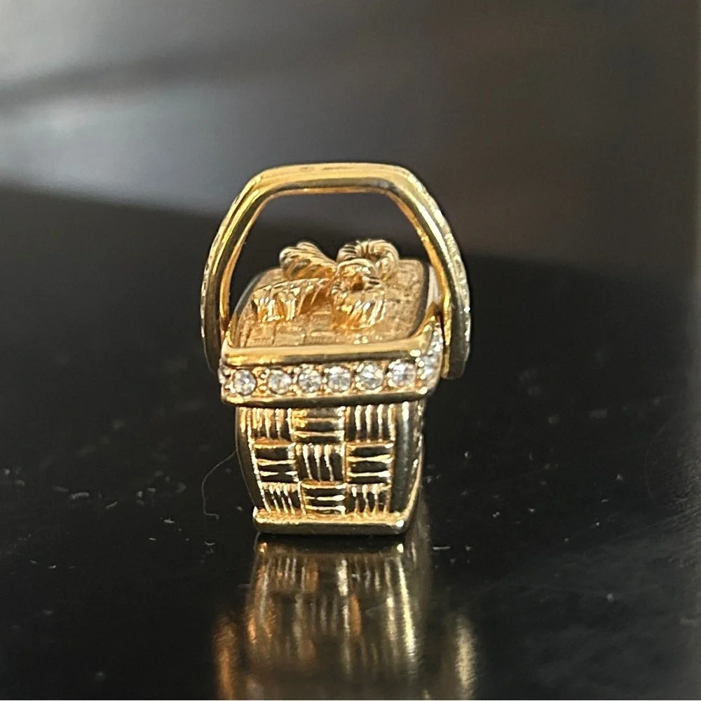 Swarovski super charming