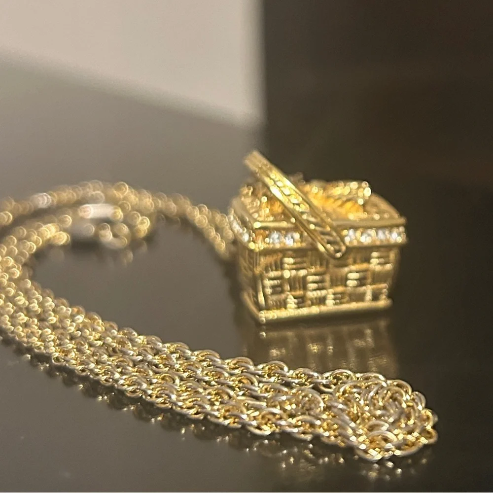 Swarovski super charming