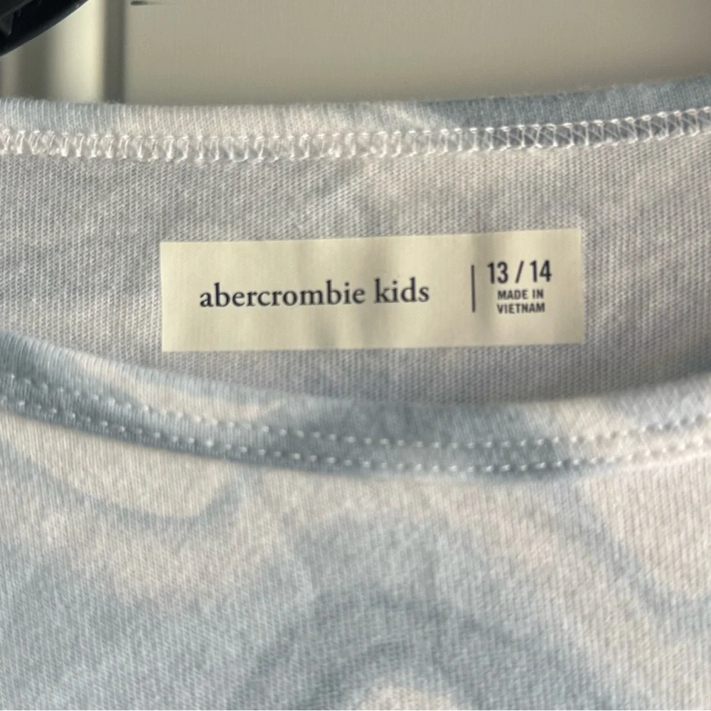 abercrombie kids light blue