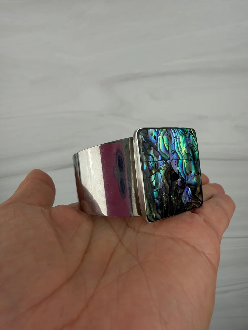 N/A stylish silver