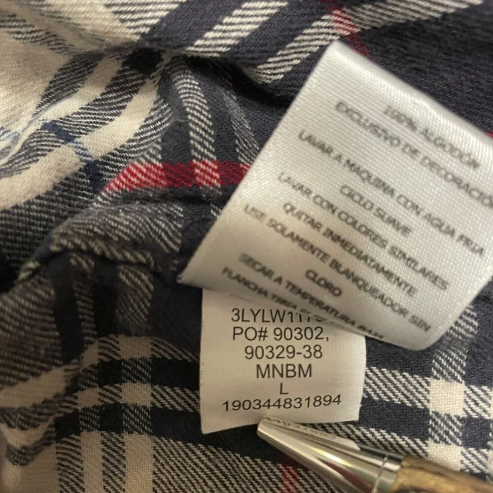 Levis Flannel Shirt Mens Size L Navy Blue Red Plaid Long Sleeve Button Up Cotton