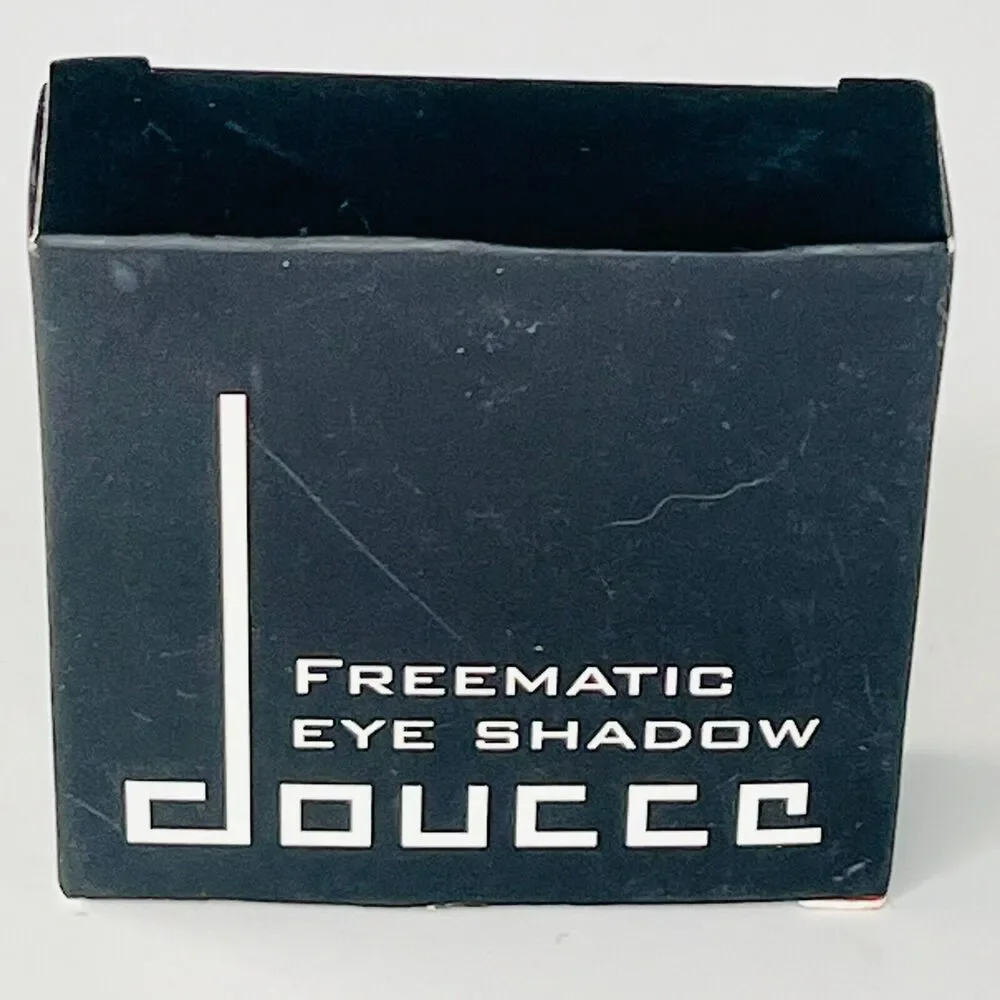 Doucce freematic eyeshadow