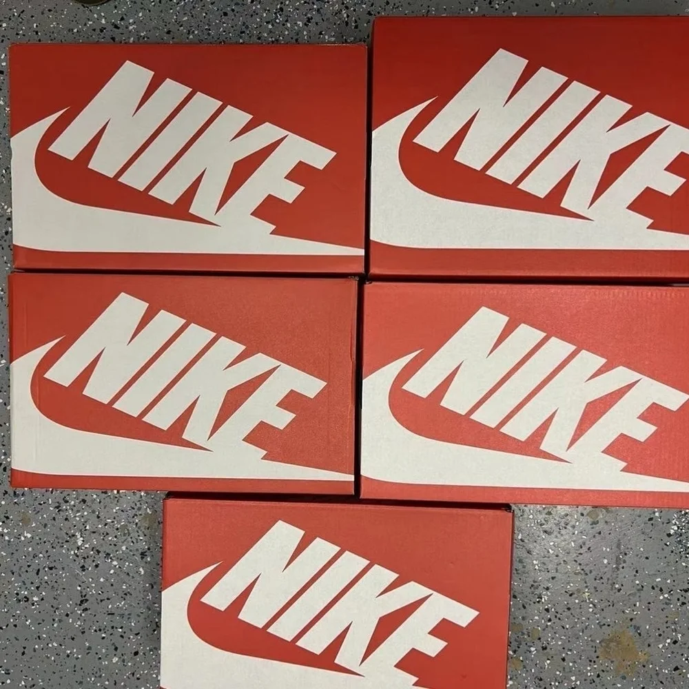 Nike 20 red