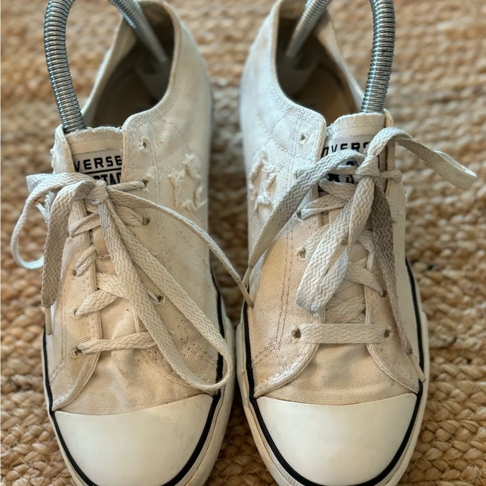Converse preowned well