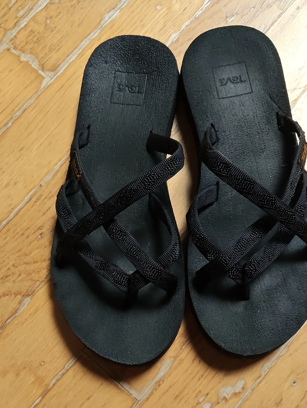 Teva Olowahu Strappy Sandals 7
