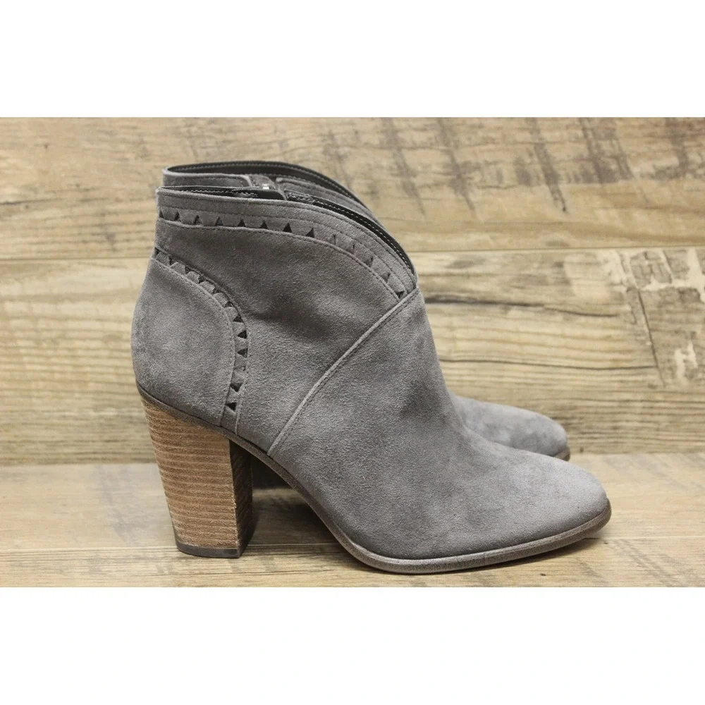 Vince Camuto scuffing side
