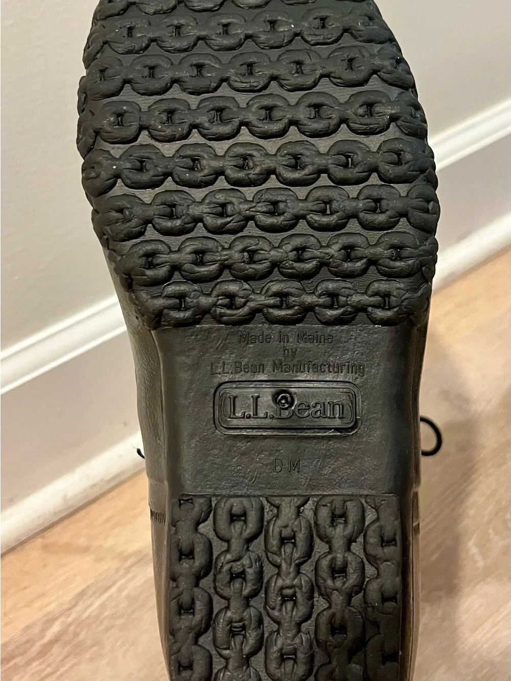 L.L. Bean collar sturdy lace