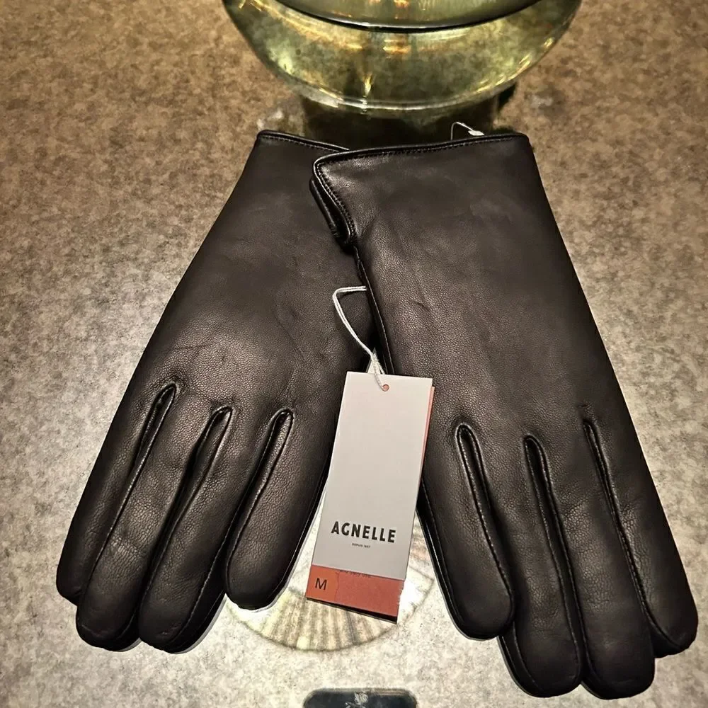 Agnelle brand new