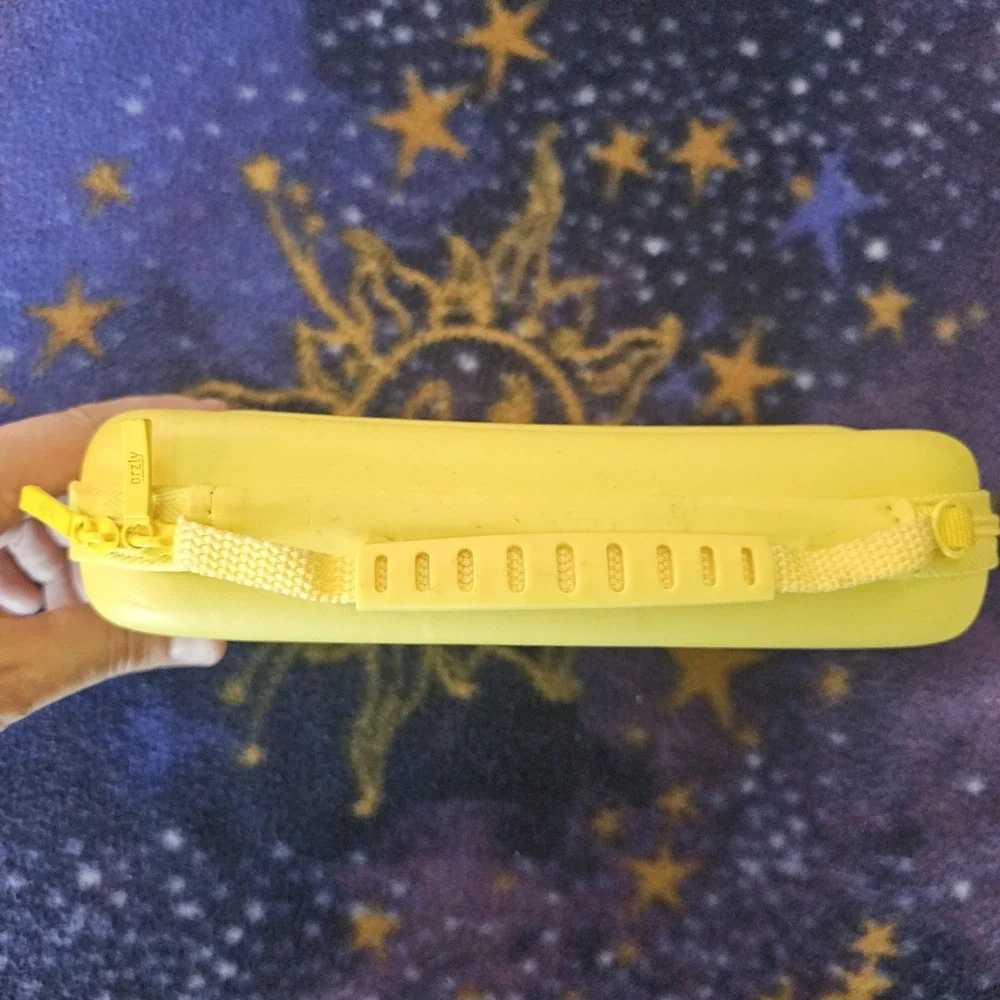 Nintendo orzly yellow