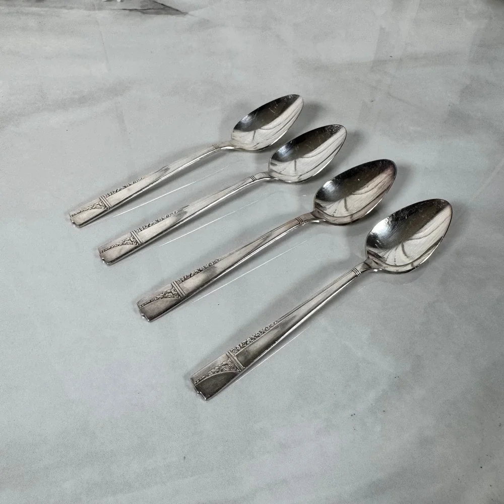 Set of 4 Oneida Nobility Plate Silver Plated Teaspoons Caprice Floral Lot‎ 1
