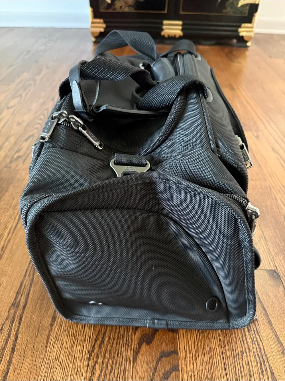 Tumi additional fit zip