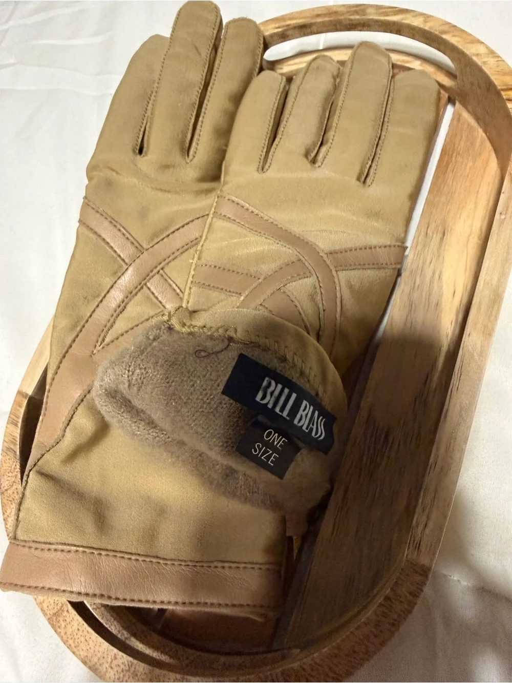 Bill Blass Women’s Tan/Brown Driving Gloves