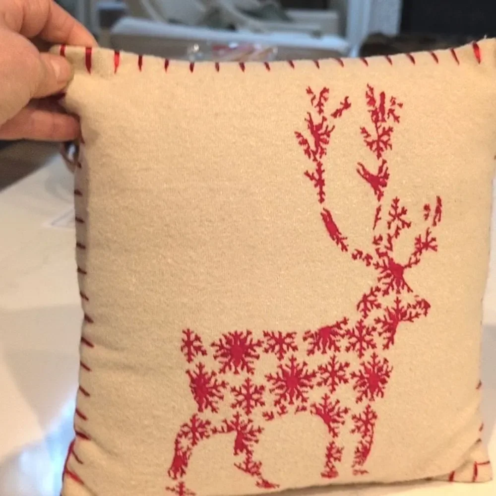 Pier 1 pier reindeer