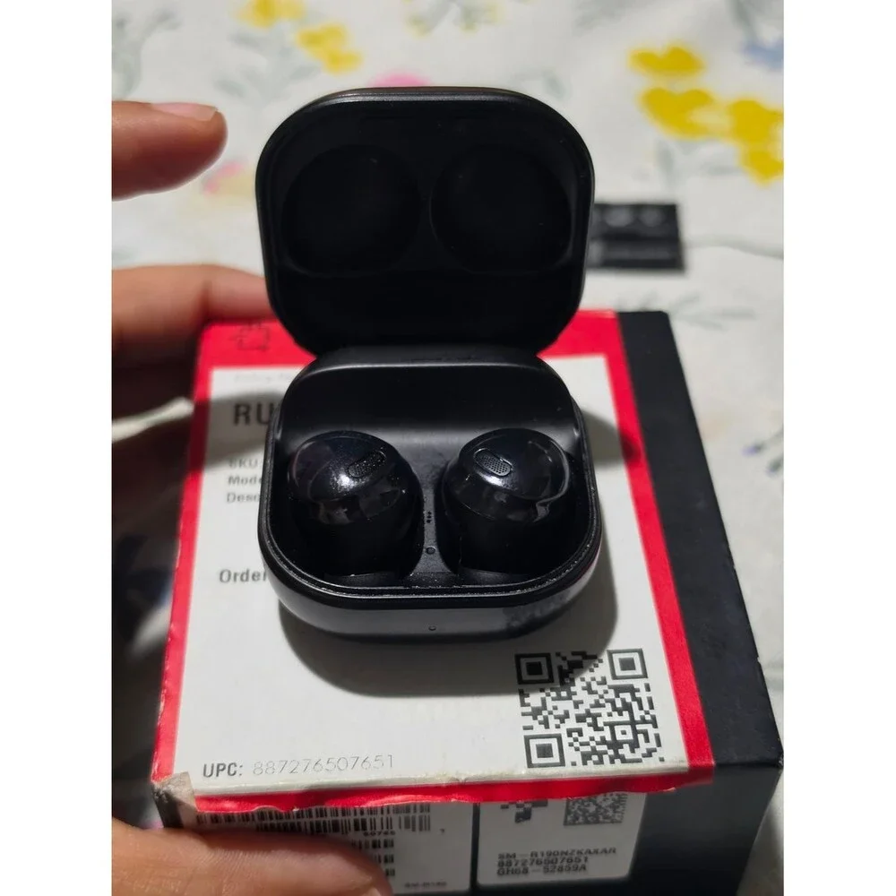 Samsung earbuds charging