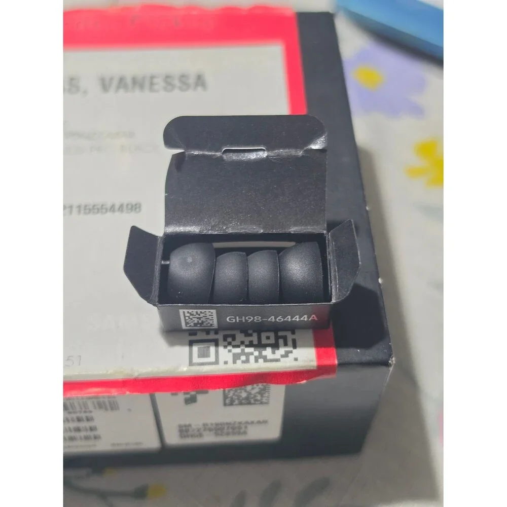 Samsung earbuds charging