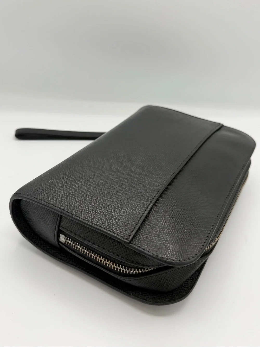 Louis Vuitton authentic louis