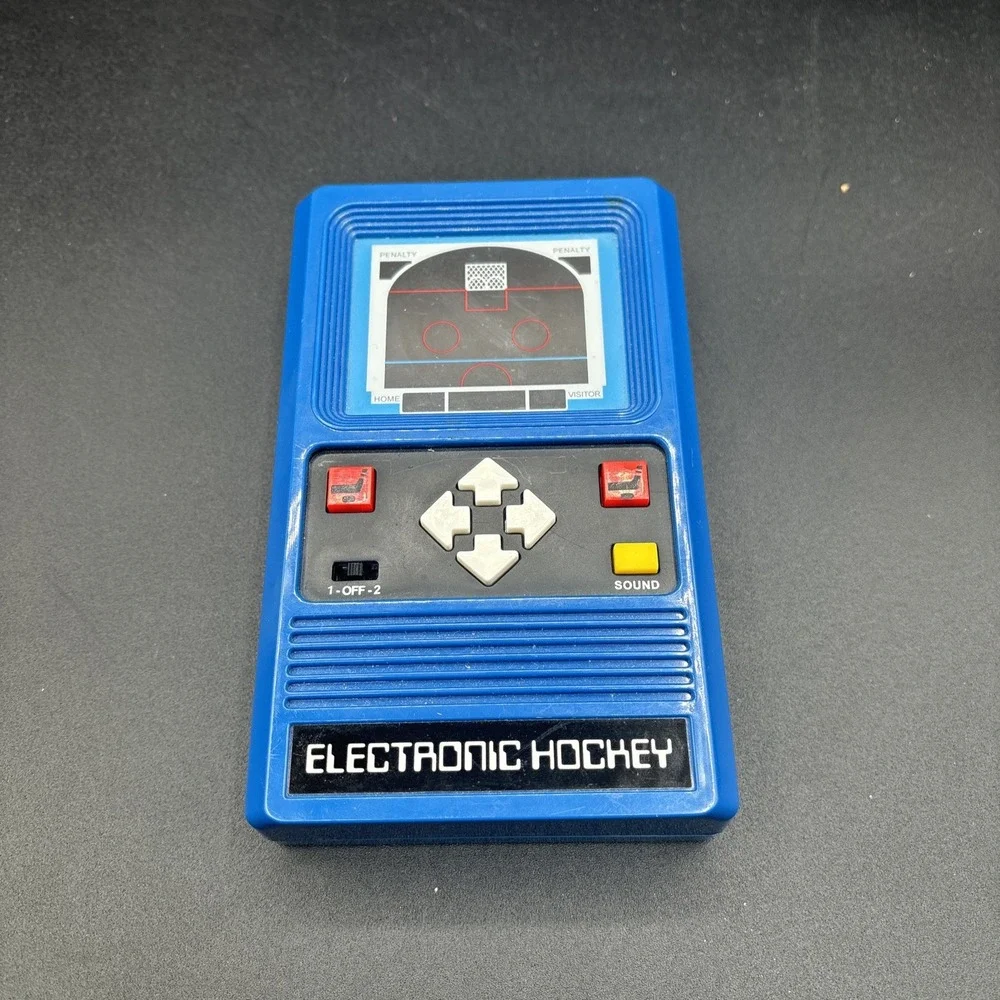 Authentic Mattel Electronics Hockey 2946-0330 Vintage 1978 Handheld Game Works