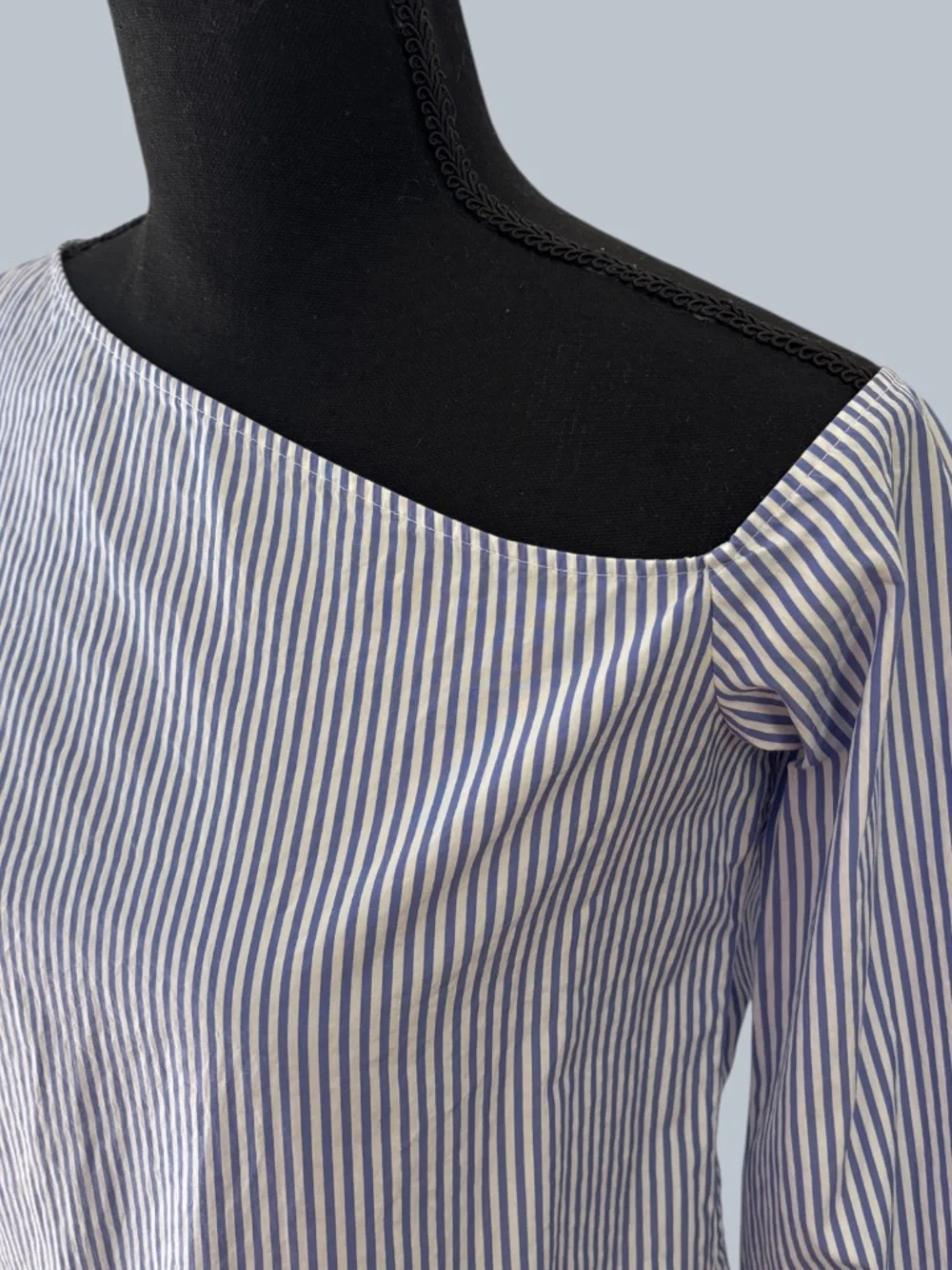 Theory one shoulder