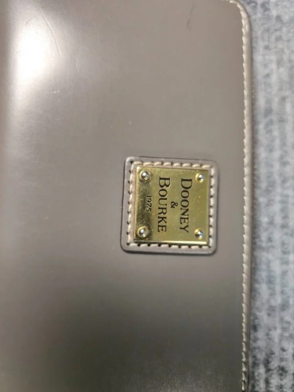 Dooney & Bourke keep your