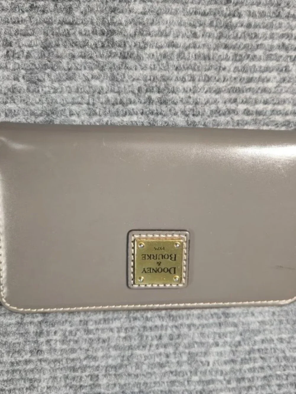 Dooney & Bourke keep your