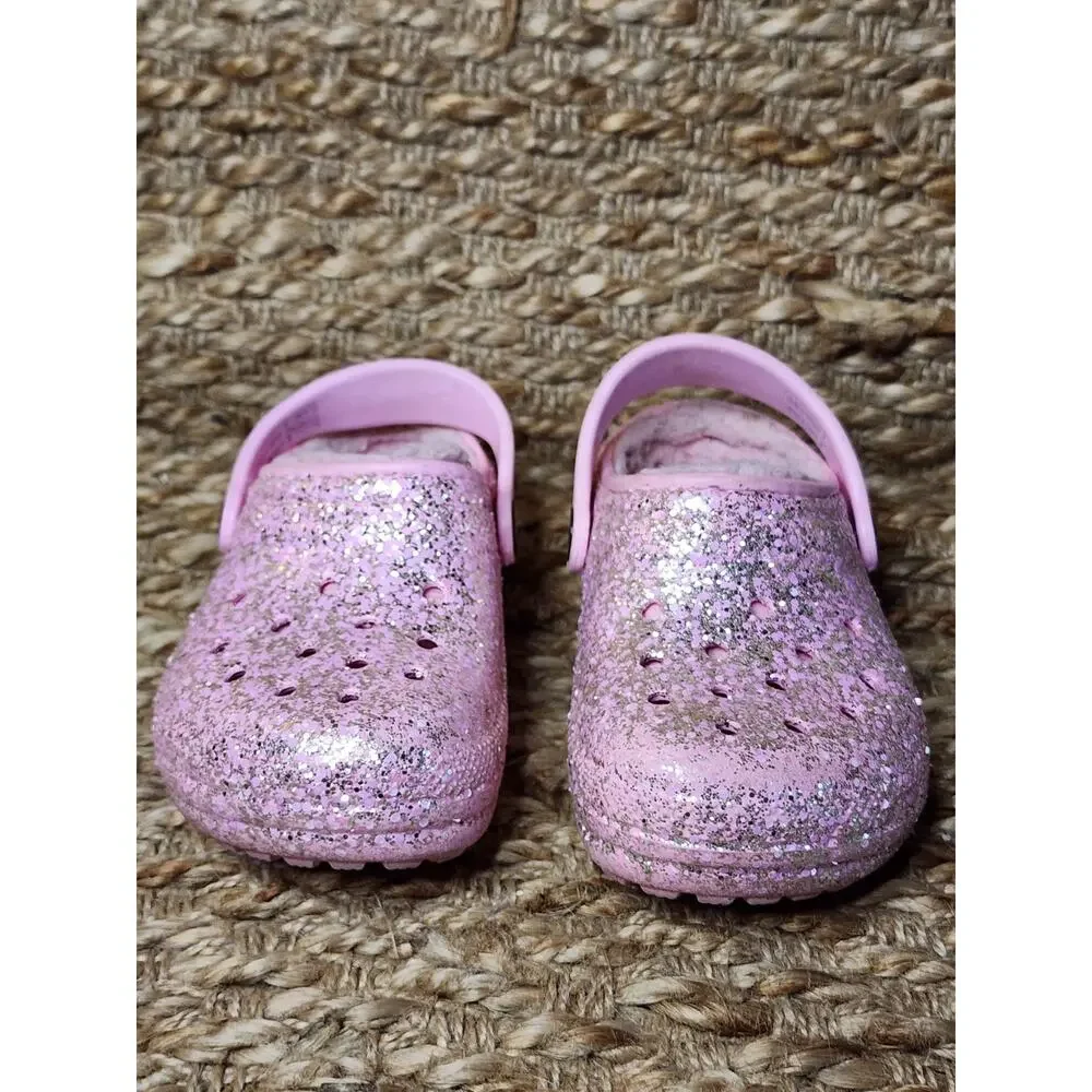 CROCS product pair
