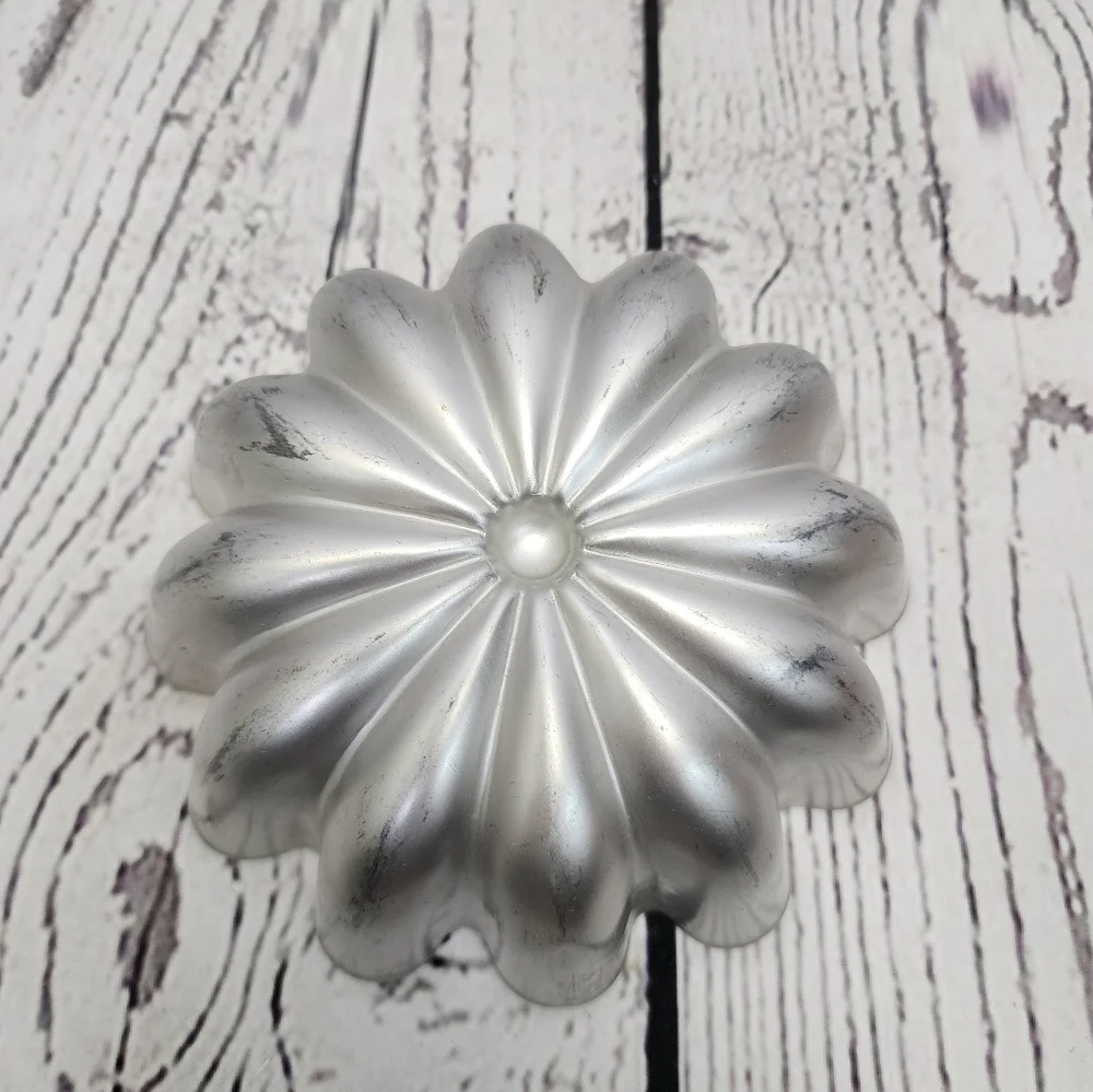 Mirro vintage mold