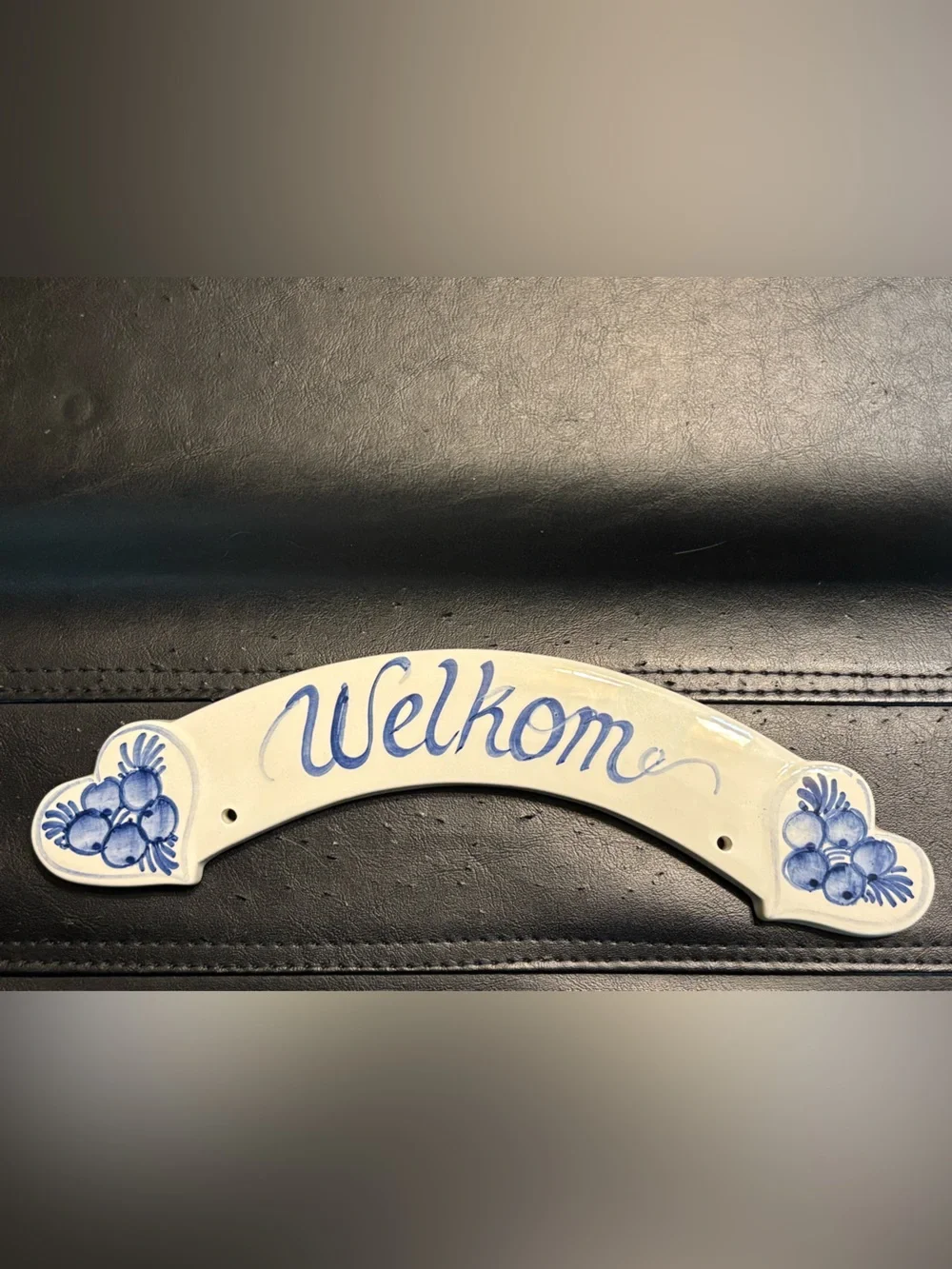 Delft vintage hand