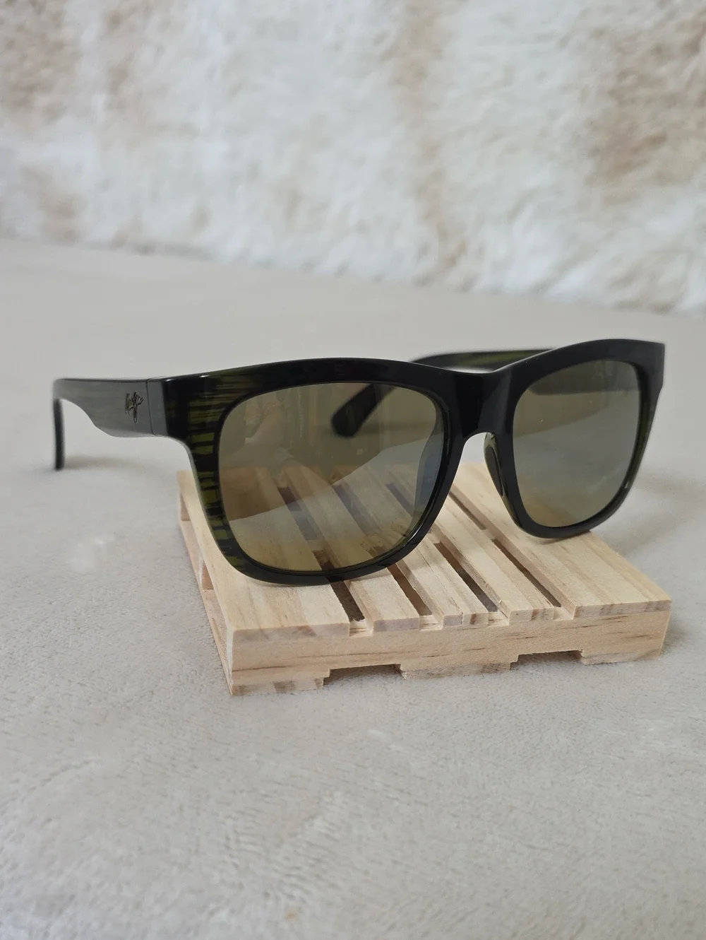 Maui Jim MJ730-15C Polarized Sunglasses Black Green Woodgrain 53-18-145