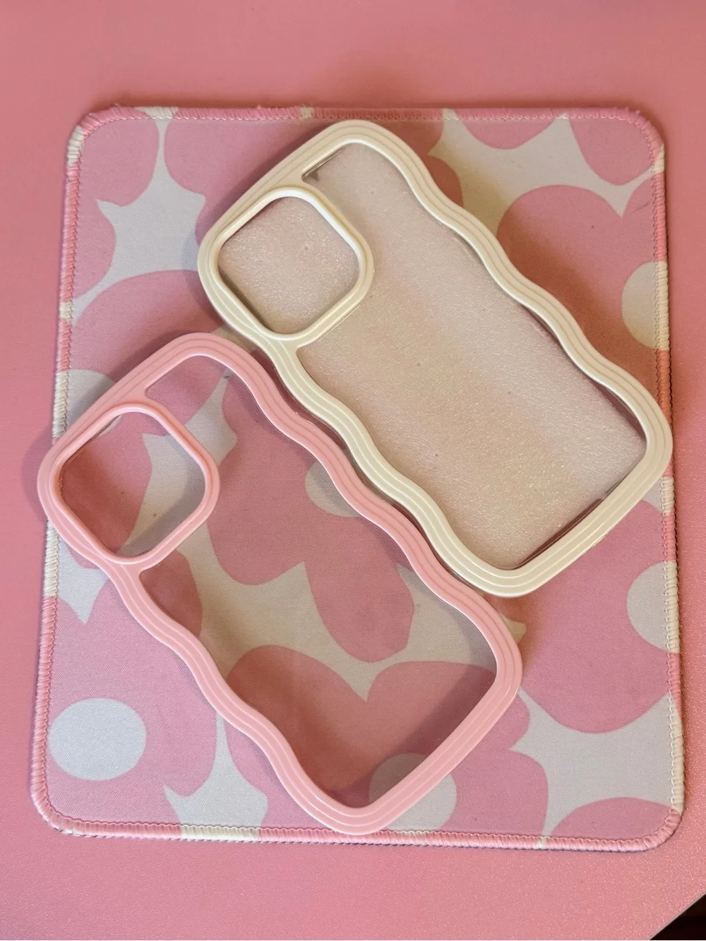 iPhone 13 Pro- Set of 2 Pink & Cream Wavy Edge Clear Phone Cases