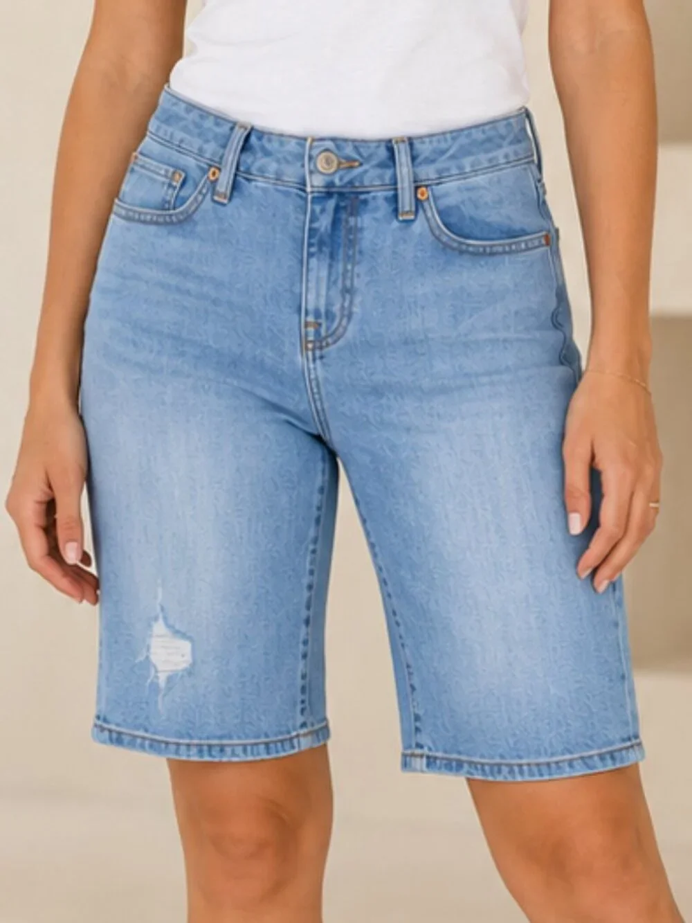 Lucky Brand Bermuda Denim Shorts Size 4/27 Light Wash Distressed Stretch Jean