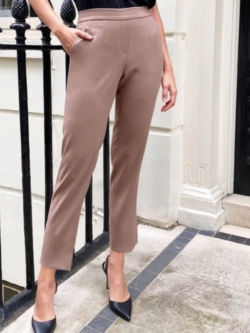 Babaton sleek straight