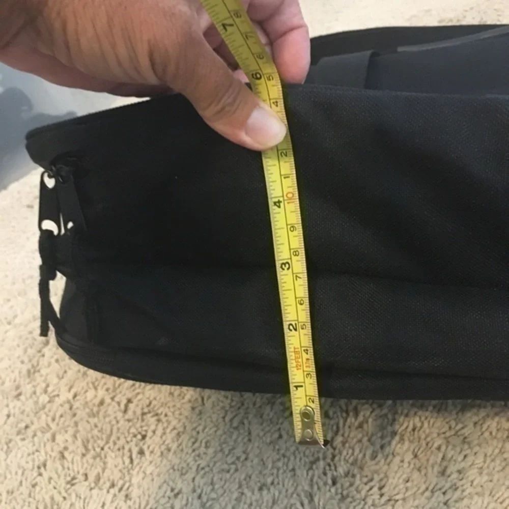 N/A black laptop