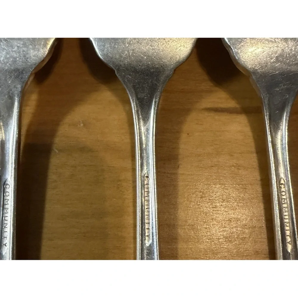 Oneida type flatware use