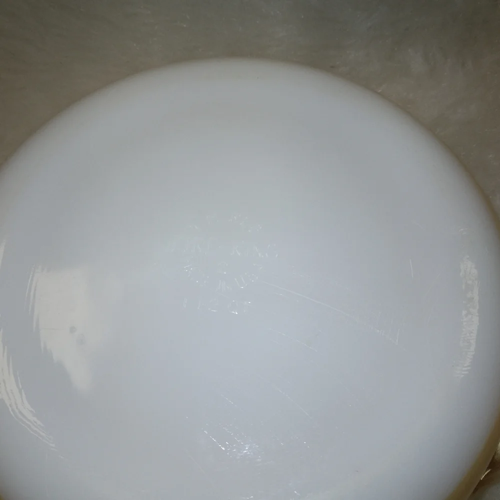 Fire King or cracks dish