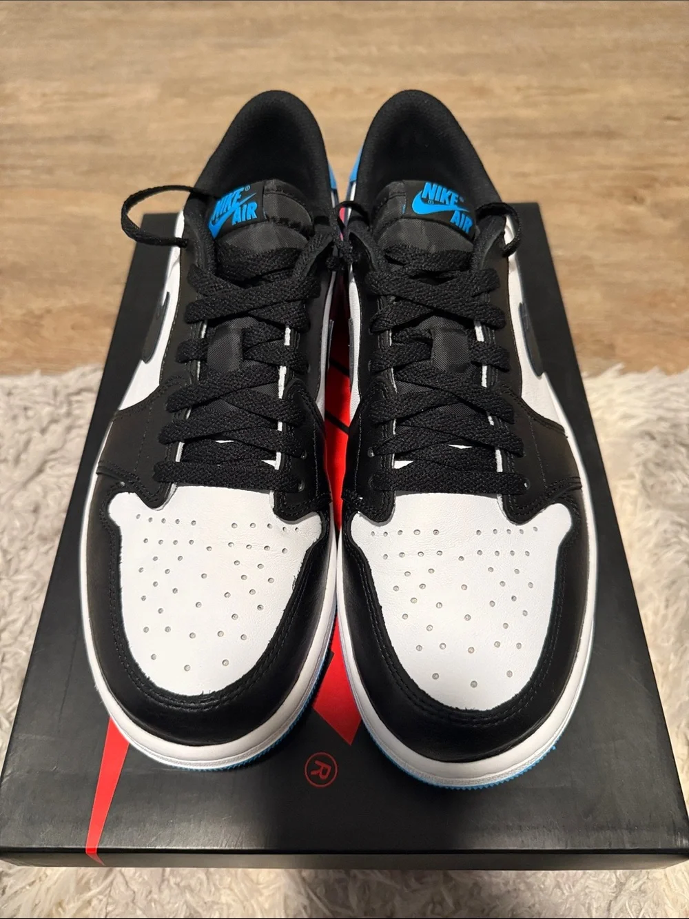 Air Jordan 1 Retro Low OG 'UNC