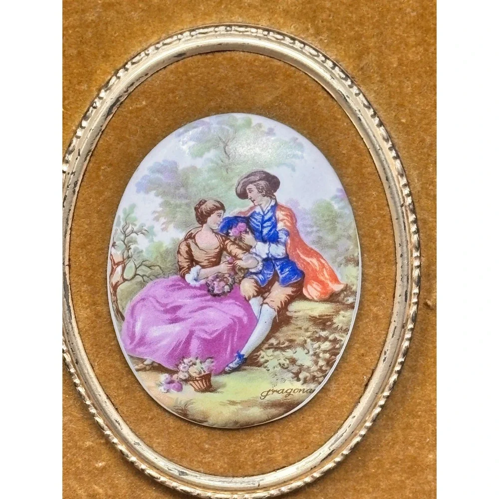 Frame Copyright Co decor porcelain yellow