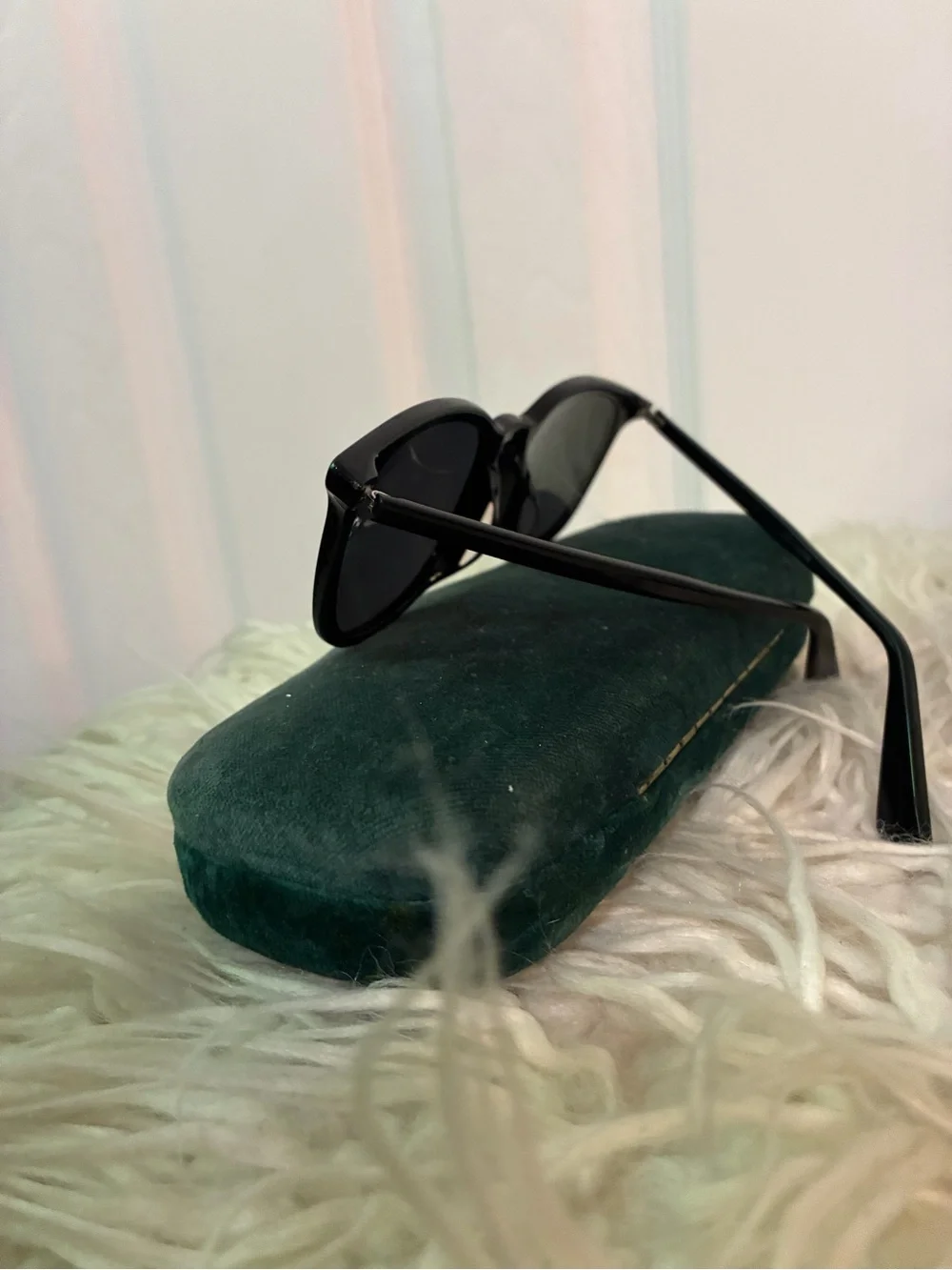Gucci glossy black