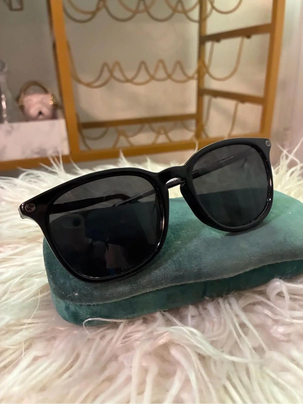 Gucci glossy black