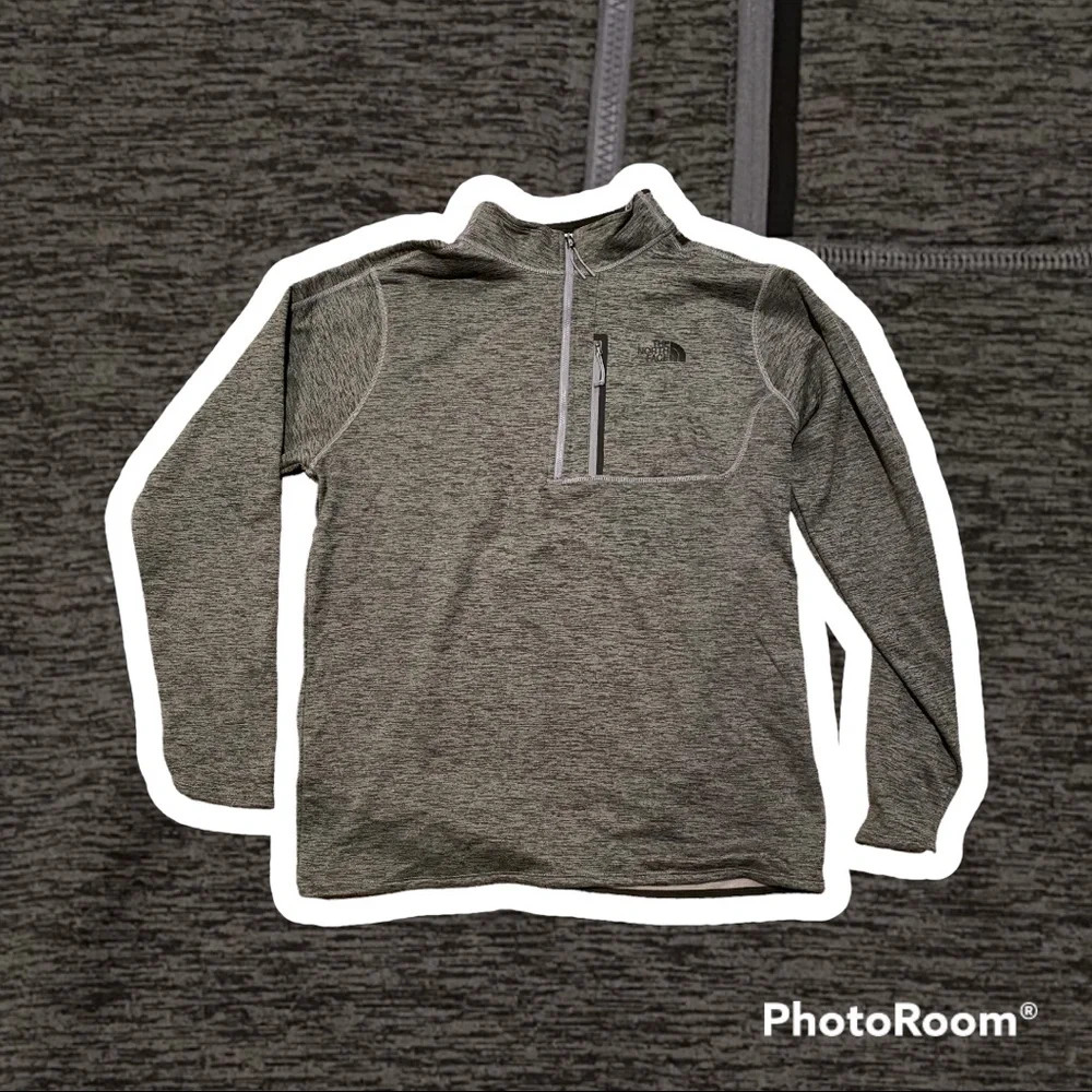 North Face 1/2 Zip Men’s Long Sleeve, Fleece Inside