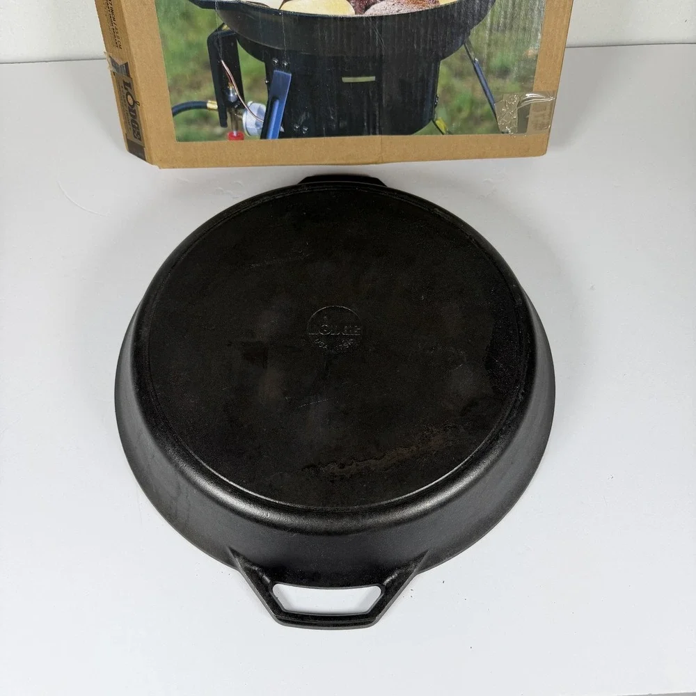 Lodge 17 inch