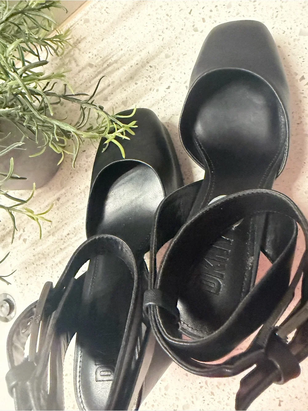 Dkny bold platform