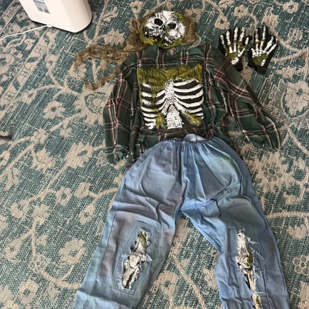 Spirit halloween skeleton