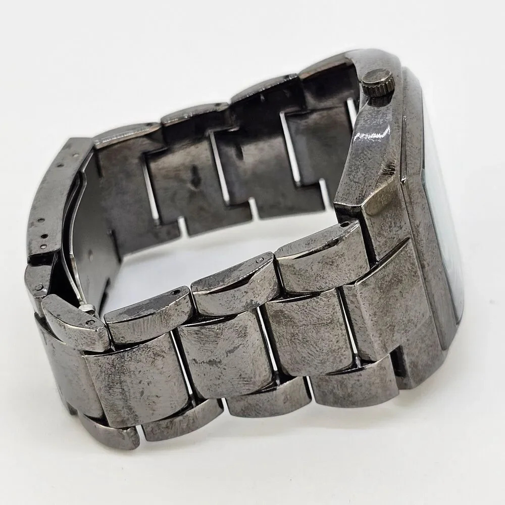 Kenneth Cole used working