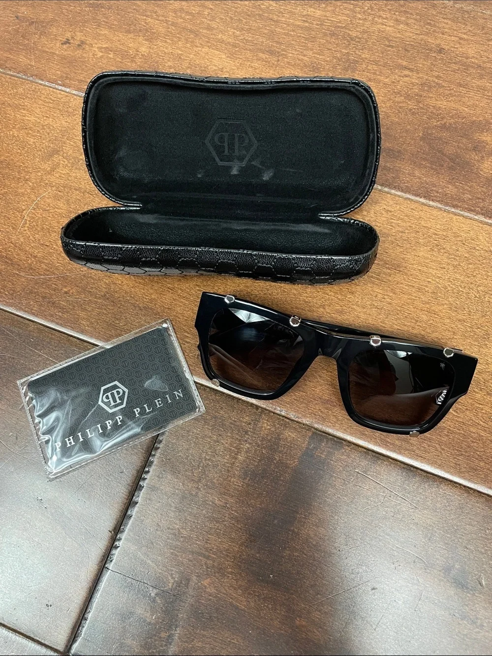 Philipp Plein discover sunglasses