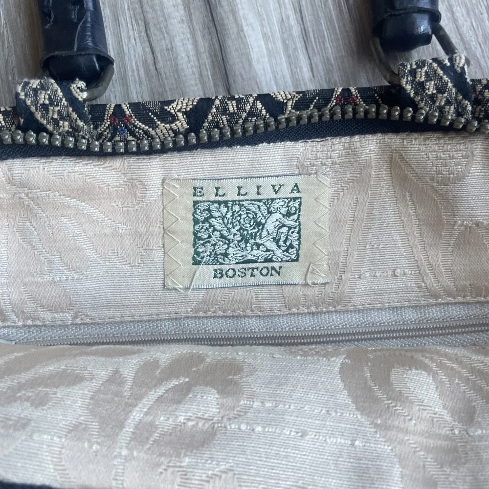 Elliva Boston beautiful preowned